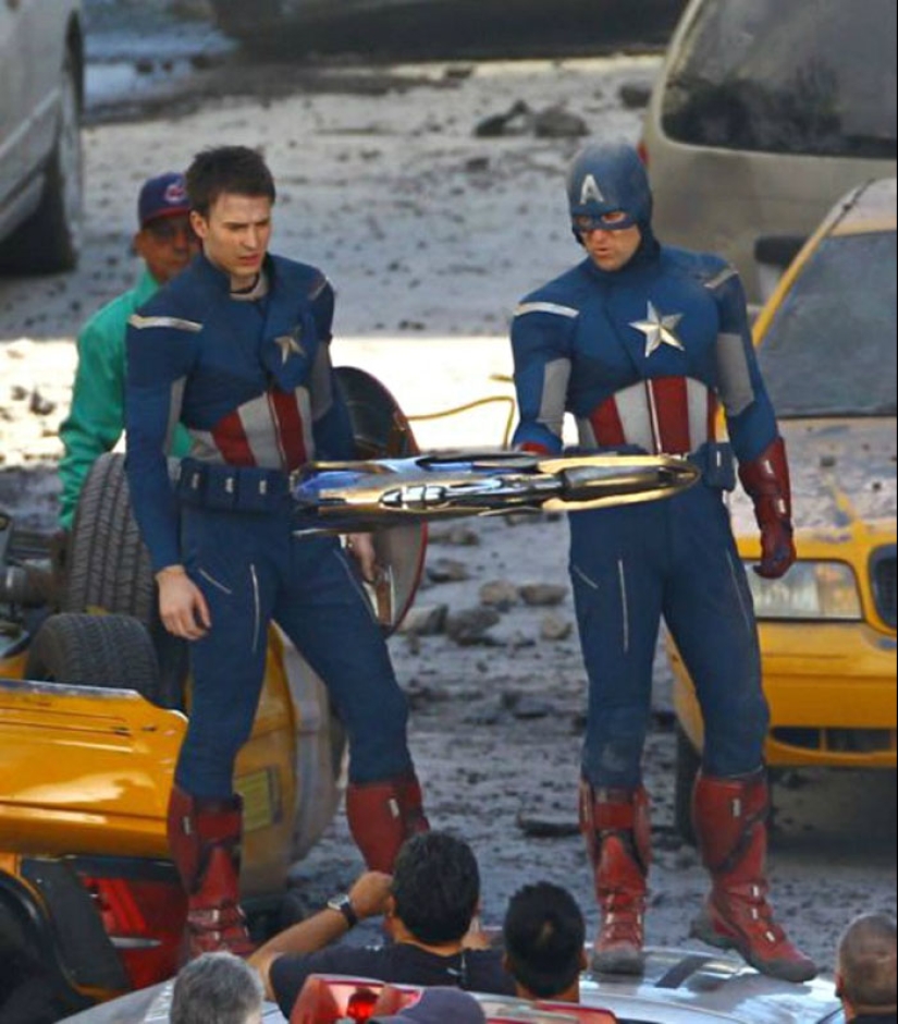 19 photos of the "Avengers" with their understudies, after which the actors don't look so cool