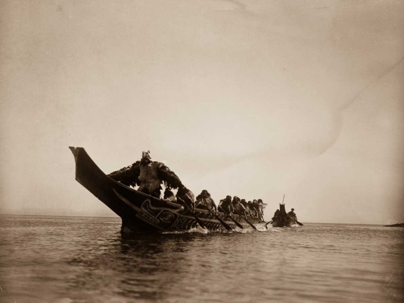 1904-1924: The life of North American Indians in photographs by Edward Curtis