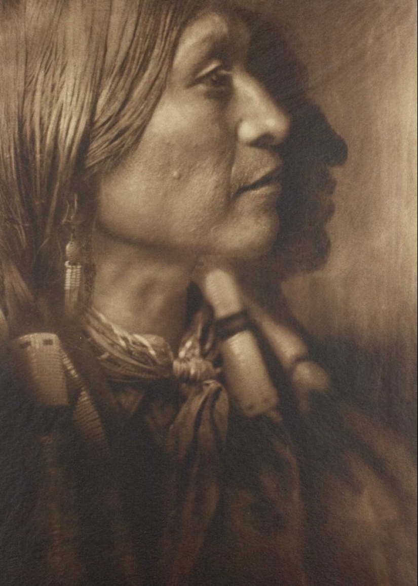 1904-1924: The life of North American Indians in photographs by Edward Curtis