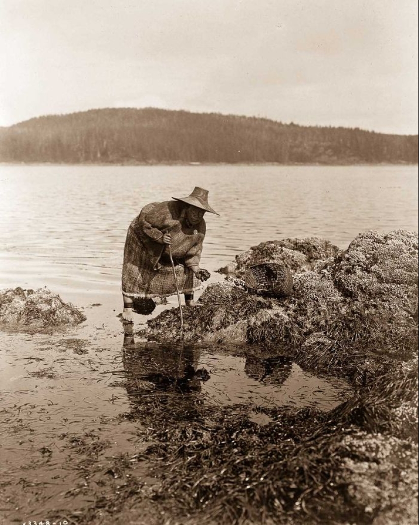 1904-1924: The life of North American Indians in photographs by Edward Curtis