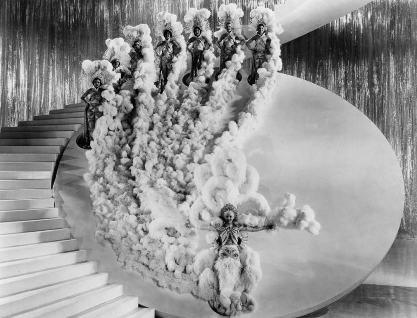 1930-1943: Busby Berkeley's Kaleidoscopic Dances