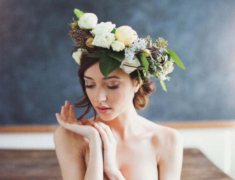 20 adorable girls with flower wreaths