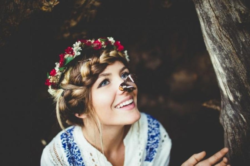 20 adorable girls with flower wreaths