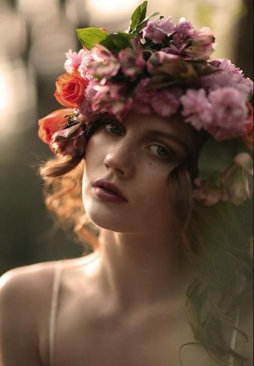 20 adorable girls with flower wreaths