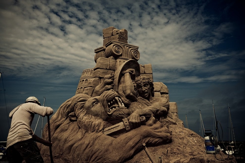 20 amazing sand sculptures