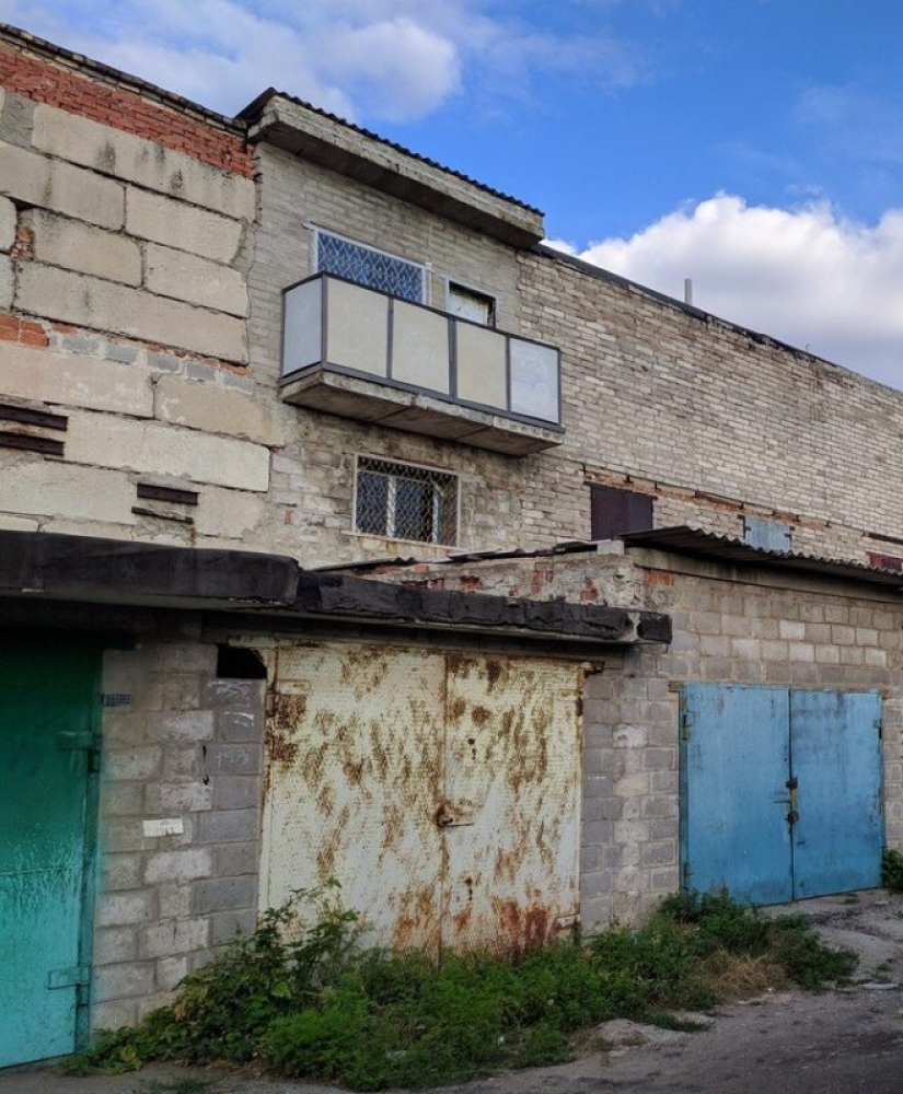 20 balcones que pueden decir mucho sobre cucarachas en la cabeza de sus dueños