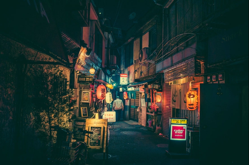 20 fotogramas de fotografía callejera que revelan un lado desconocido de Japón