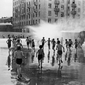 20 happy photos from Soviet childhood