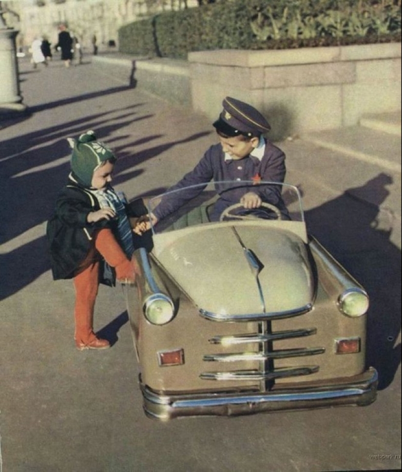 20 happy photos from Soviet childhood