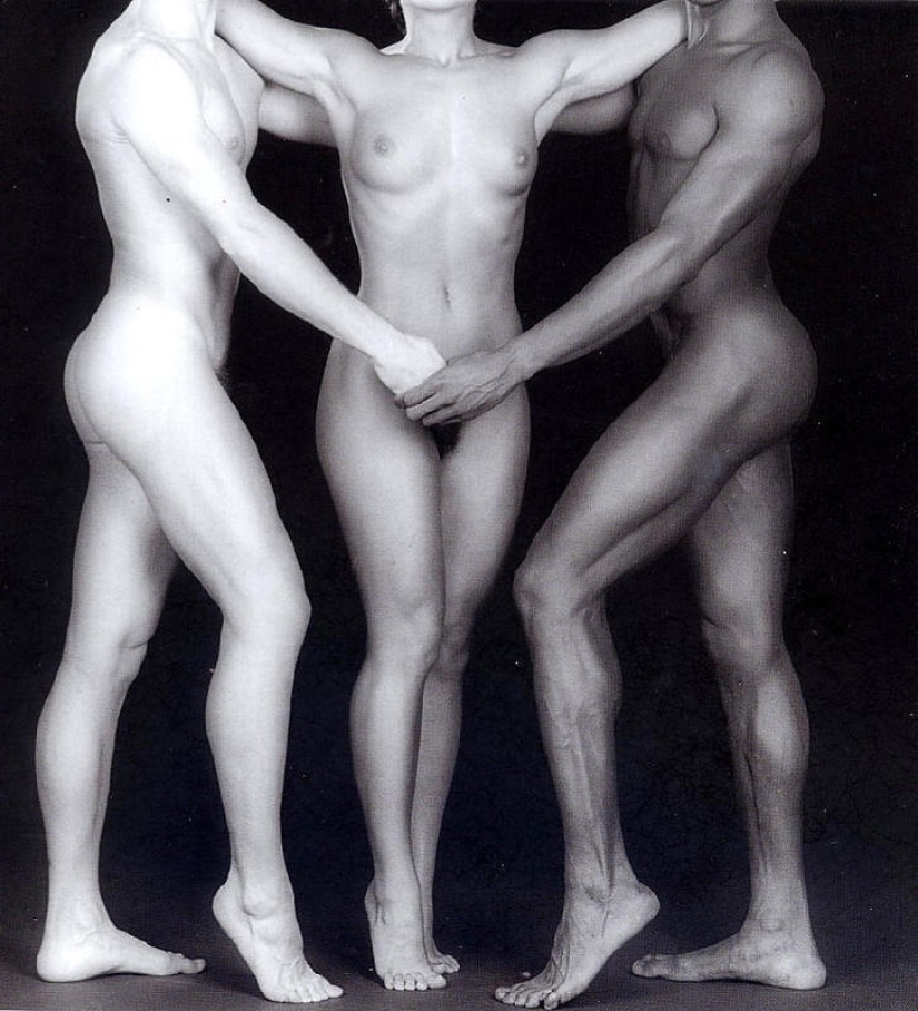 20 iconic photographs by Robert Mapplethorpe