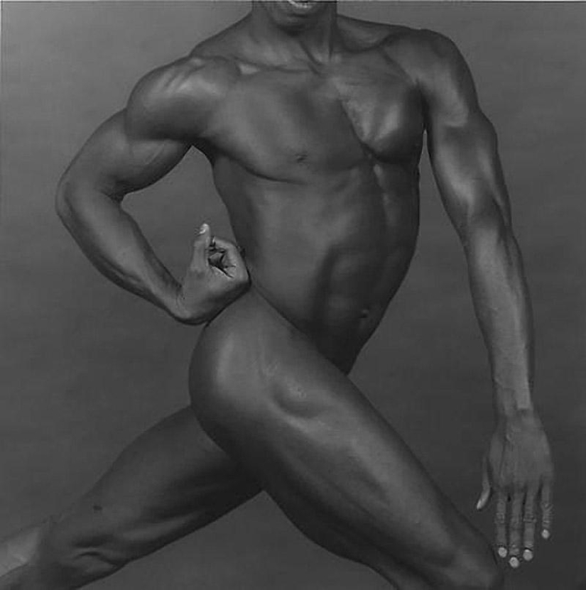 20 iconic photographs by Robert Mapplethorpe