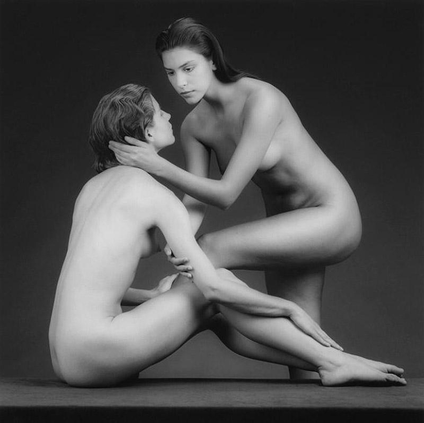 20 iconic photographs by Robert Mapplethorpe