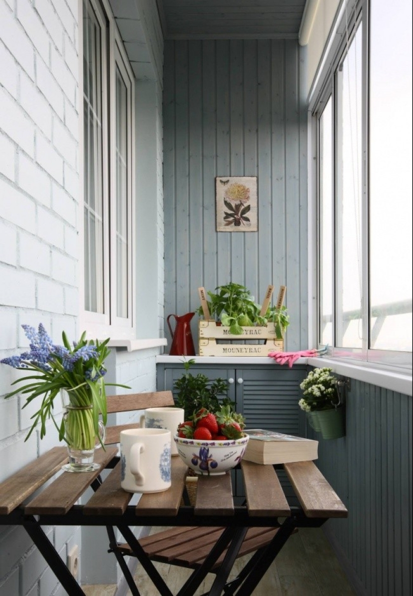 20 ideas on how to turn a small balcony into a seating area