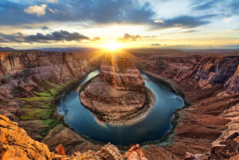 20 lugares pintorescos de diferentes países en los rayos del sol naciente