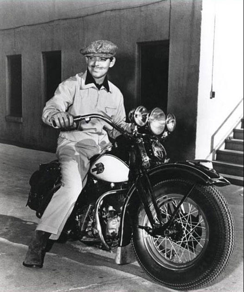 20 photos of celebrities of the twentieth century on motorcycles