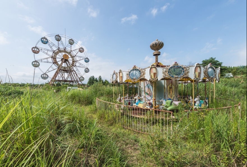 20 photos of incredibly beautiful abandoned places in Japan