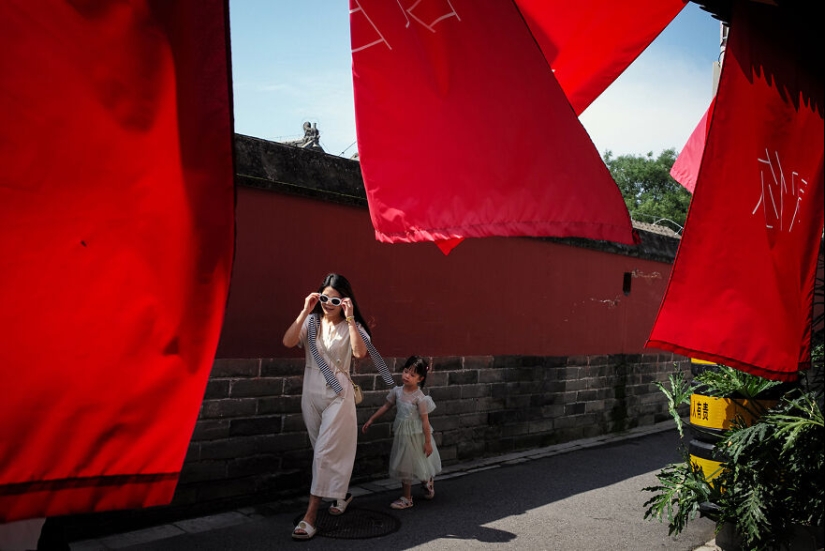 20 Stunning Moments In Beijing Captured By Photographer Chris Yan