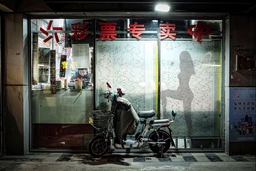 20 Stunning Moments In Beijing Captured By Photographer Chris Yan