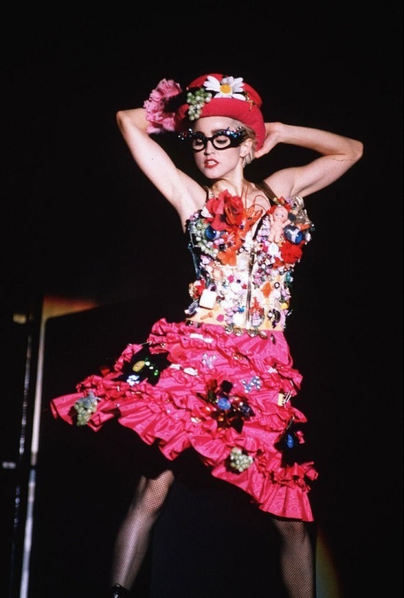 20 stunning stage images of Madonna from the 80s