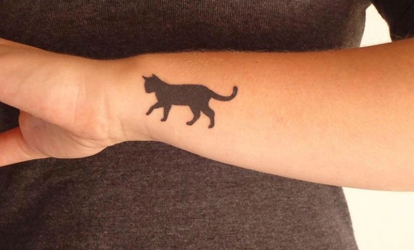 20 tatuajes minimalistas para amantes de los gatos