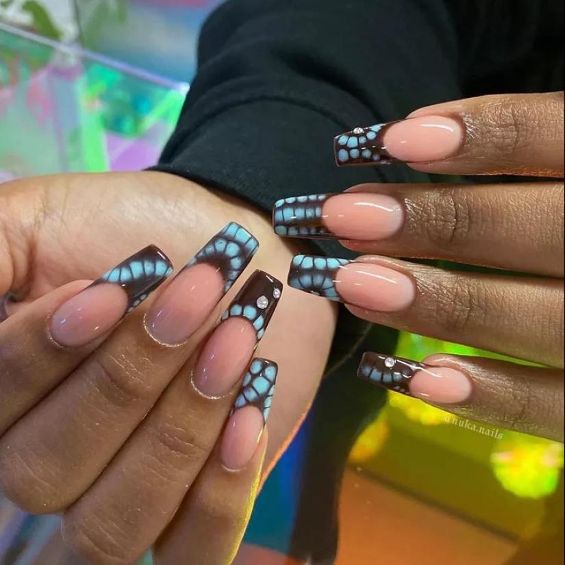 21 ideas de uñas de ataúd coloridas para tu próxima manicura maximalista