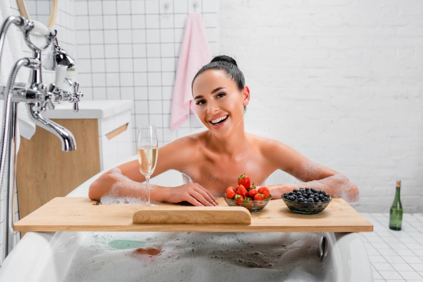 22 beautiful girls in the bathroom