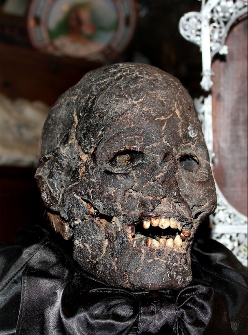 22 creepy objects from the past that give you goosebumps