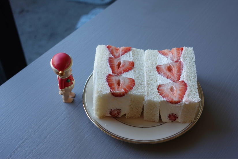 22 examples of unusual culinary masterpieces from Japan