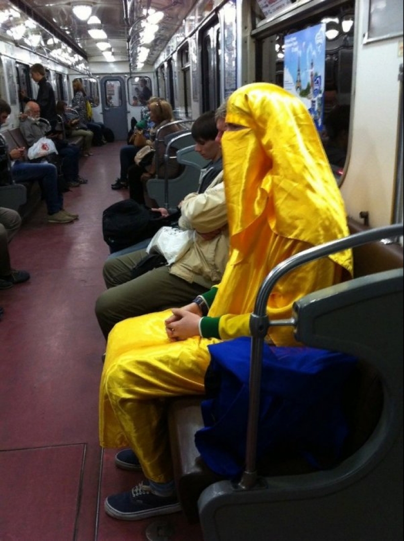 22 fashionistas and just an eccentric who are found only in the subway