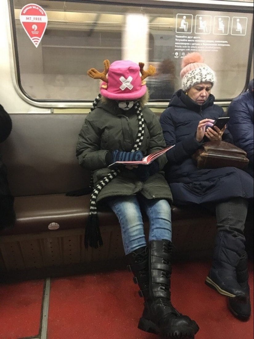 22 fashionistas from the domestic metro, whose indifference can only be envied