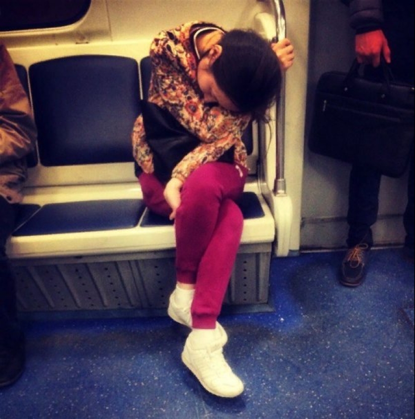 22 fashionistas y solo una excéntrica que solo se encuentran en el metro