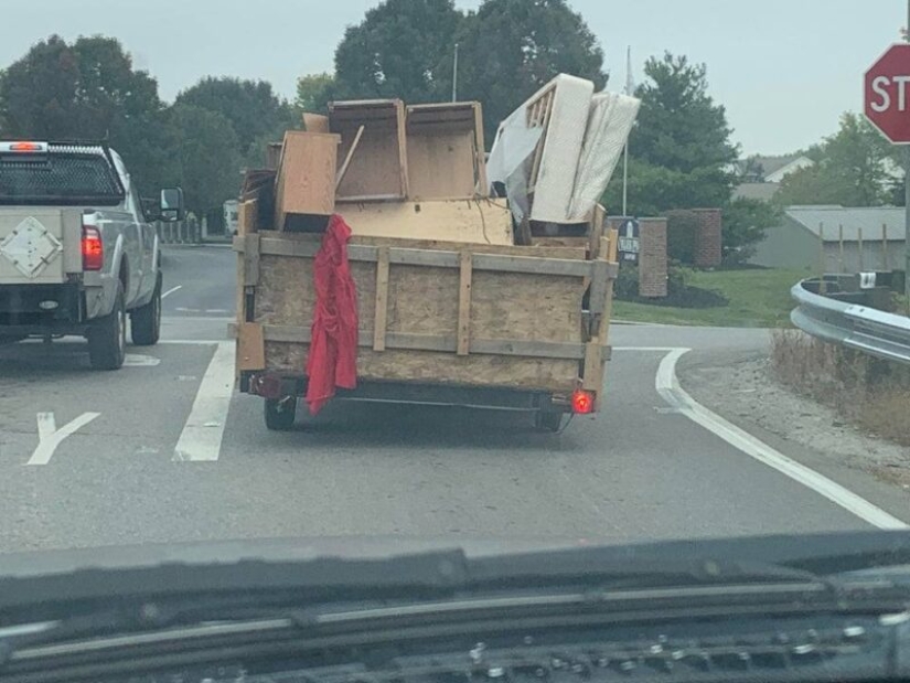 22 formas controvertidas de transporte por carretera o cómo no transportar carga