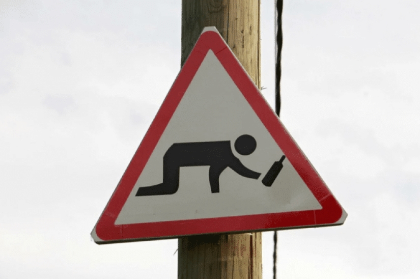 22 funny and strange road signs that will cheer you up