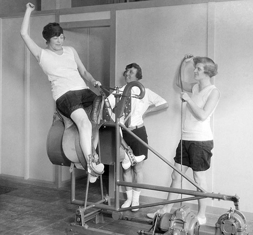 22 retro photos - what the fitness of the early 20th century looked like