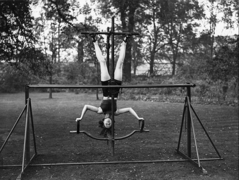 22 retro photos - what the fitness of the early 20th century looked like