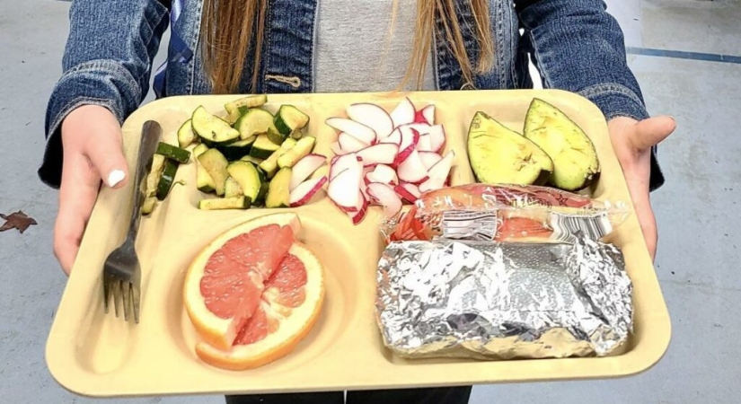 22 school lunches from around the world