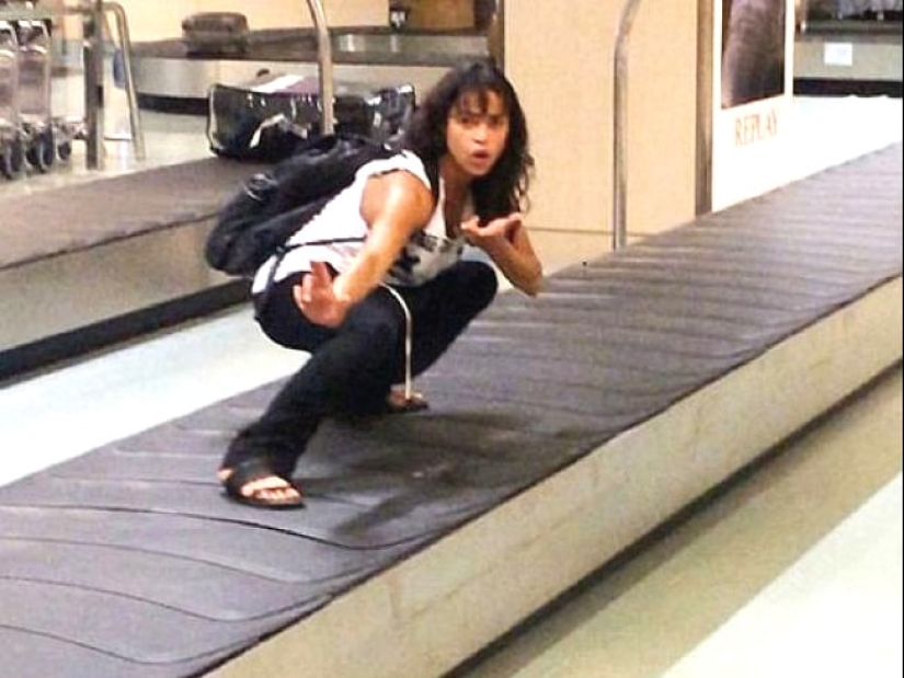 22 strange moments that you don't expect to see at the airport