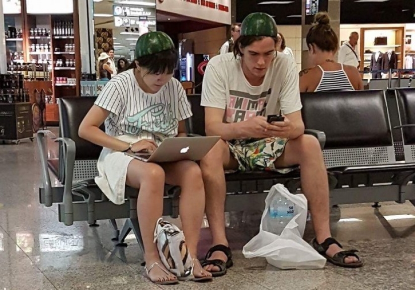 22 strange moments that you don't expect to see at the airport