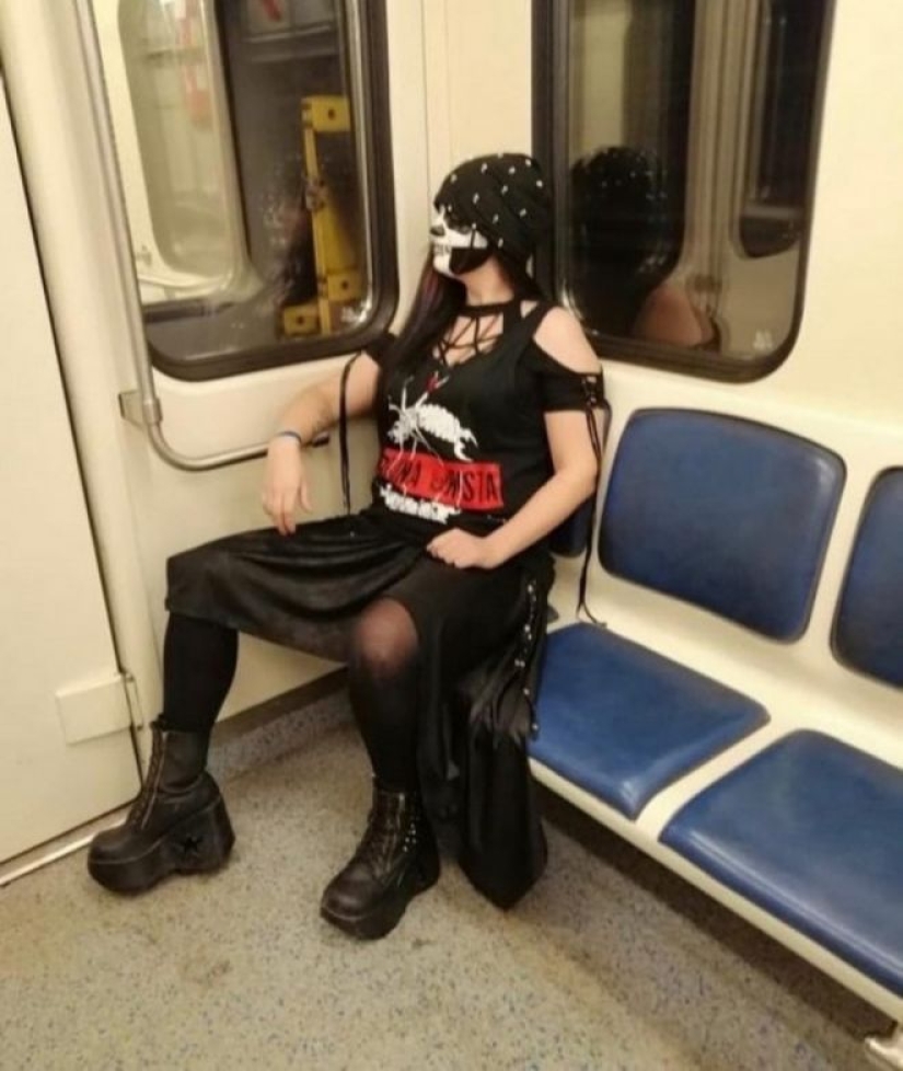 22 subway fashionistas who don't care what anyone thinks of them