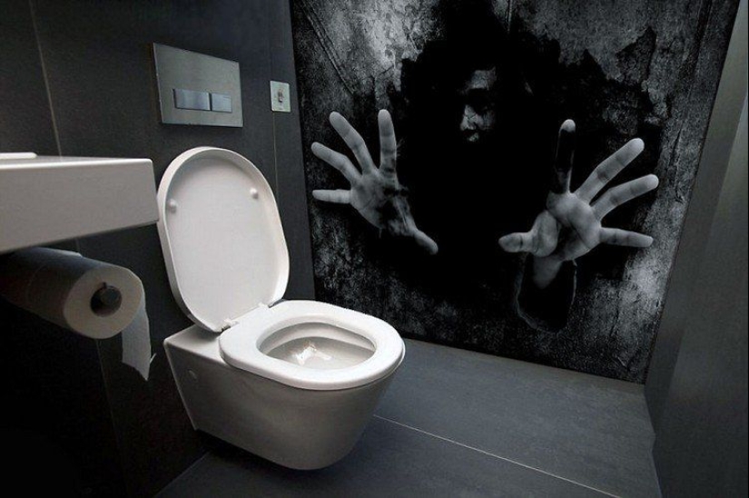 22 toilets where something strange happens