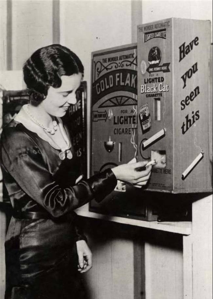 22 vintage vending machines