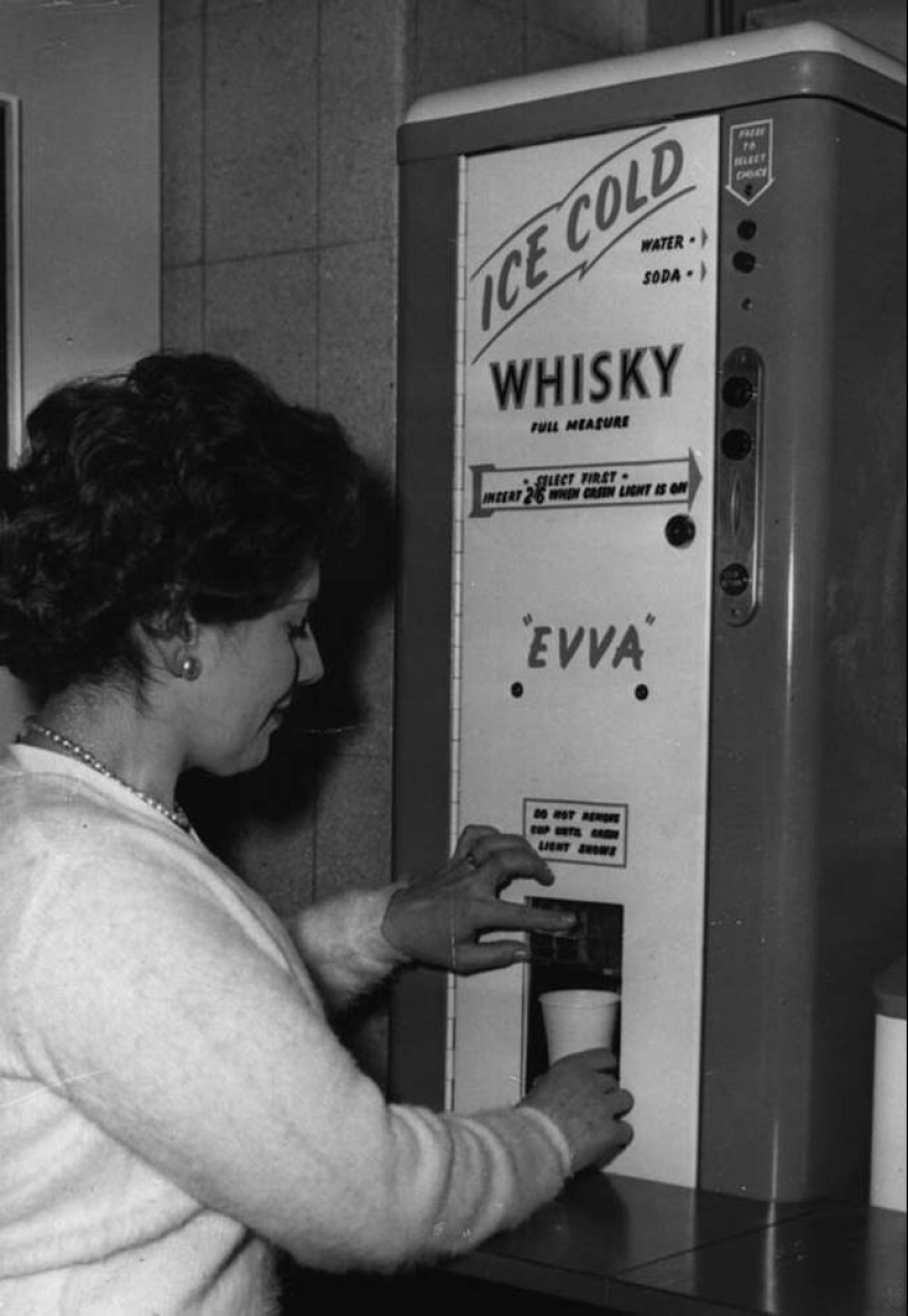 22 vintage vending machines