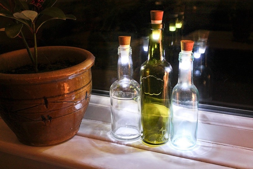 22 ways to turn an empty bottle into a practical work of art