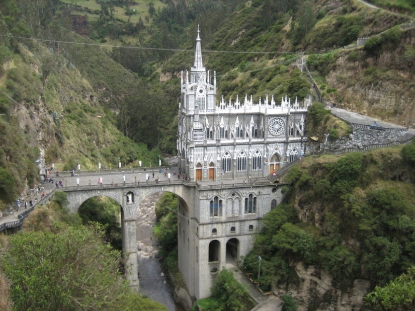 24 unique temples of the world, the sight of which takes your breath away