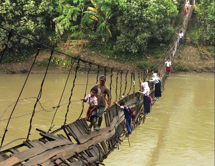 25 caminos más peligrosos a la escuela