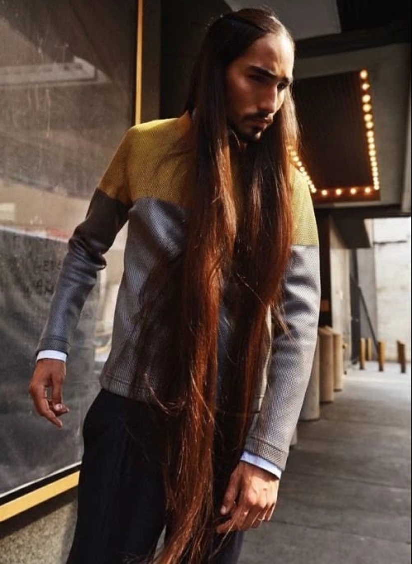 25 fotos de hombres con cabello largo