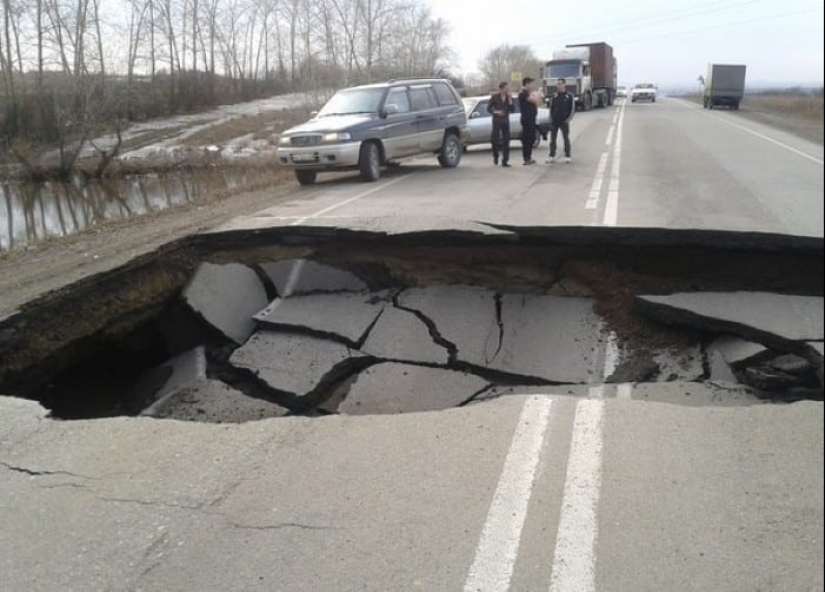 25 impressive 3D drawings on asphalt from Russian street artists