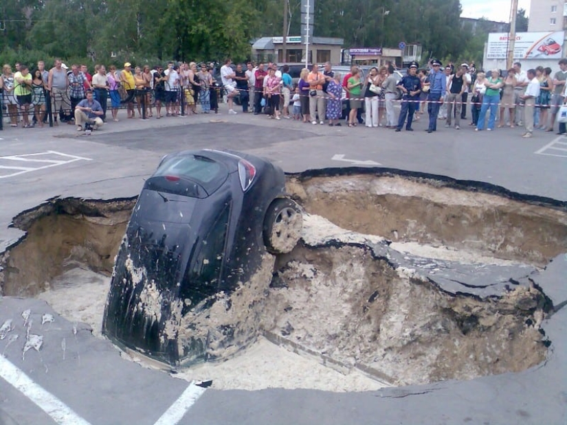 25 impressive 3D drawings on asphalt from Russian street artists