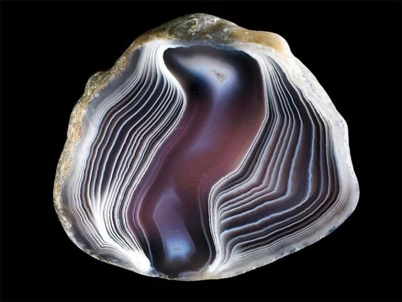 25 incredibly beautiful and rare stones