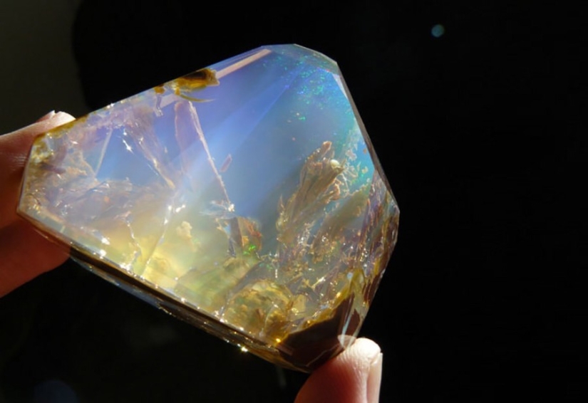 25 incredibly beautiful and rare stones